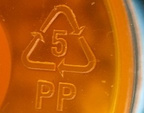 picture of resin code on the bottom of a pill bottle